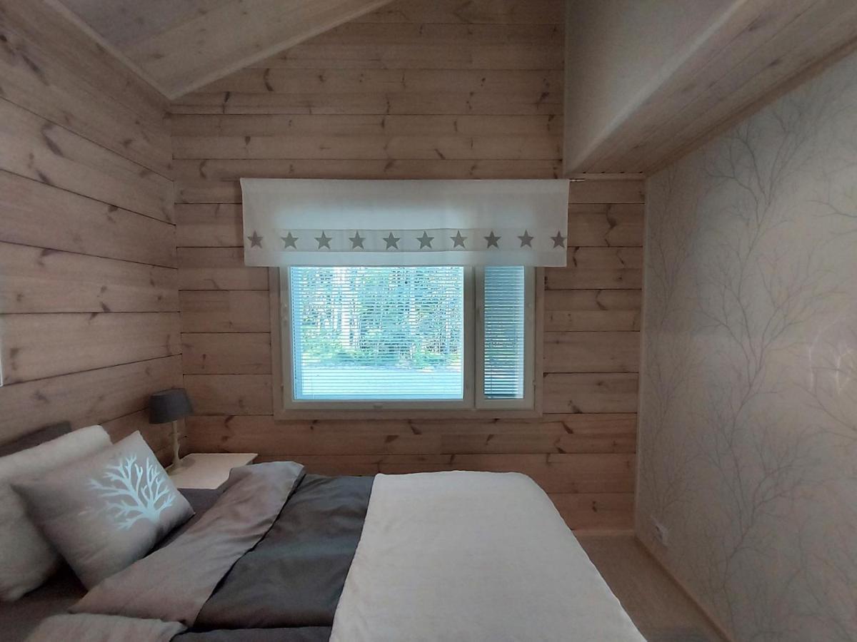 Villa Sirius Sieri, Nice Log-Cottage By The Lake Rovaniemi Exterior foto